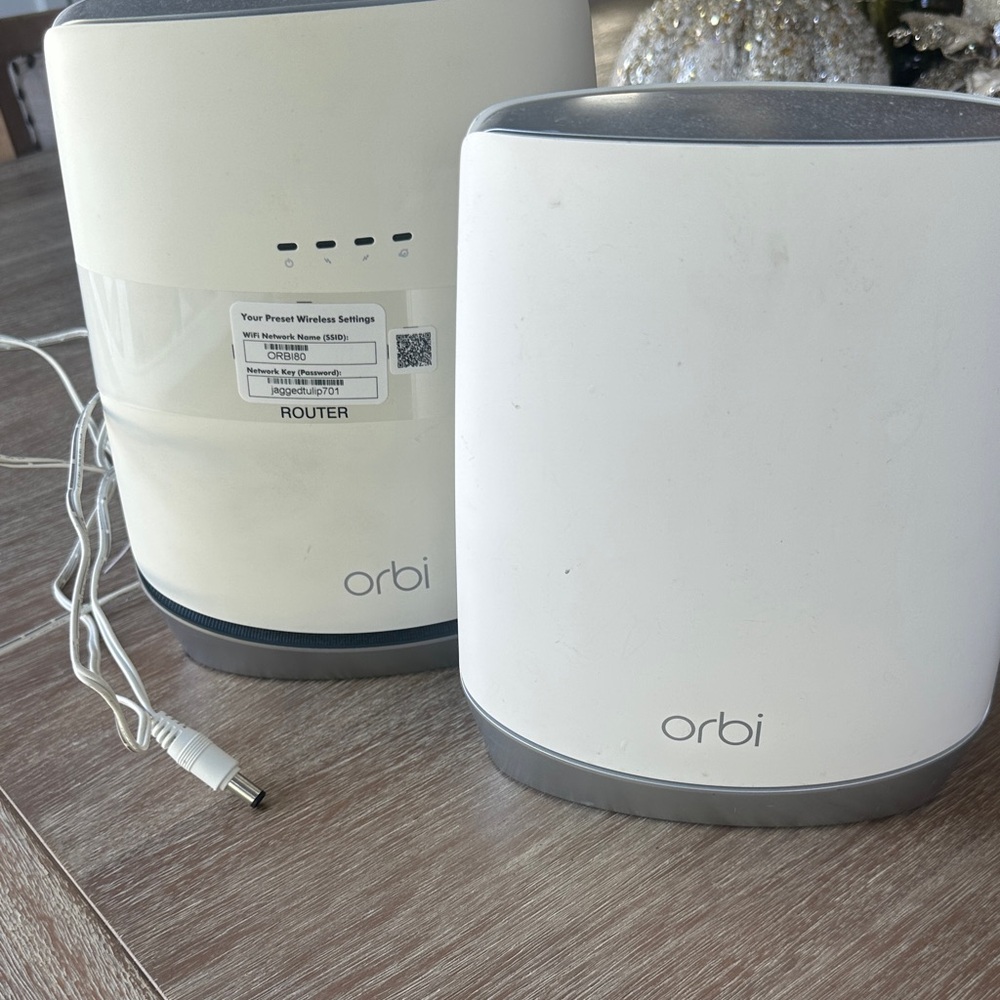 White Home Office WiFi System